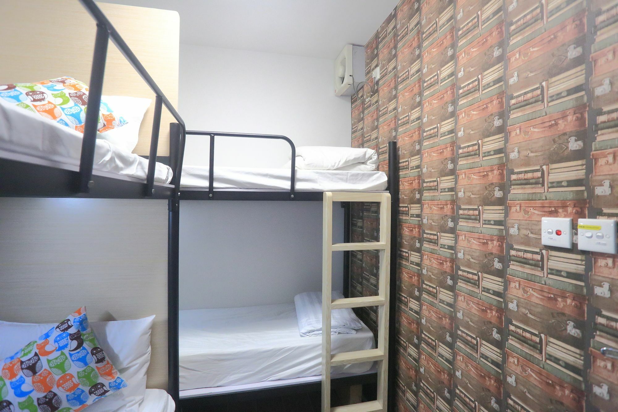 קוולון As One Hotel מראה חיצוני תמונה